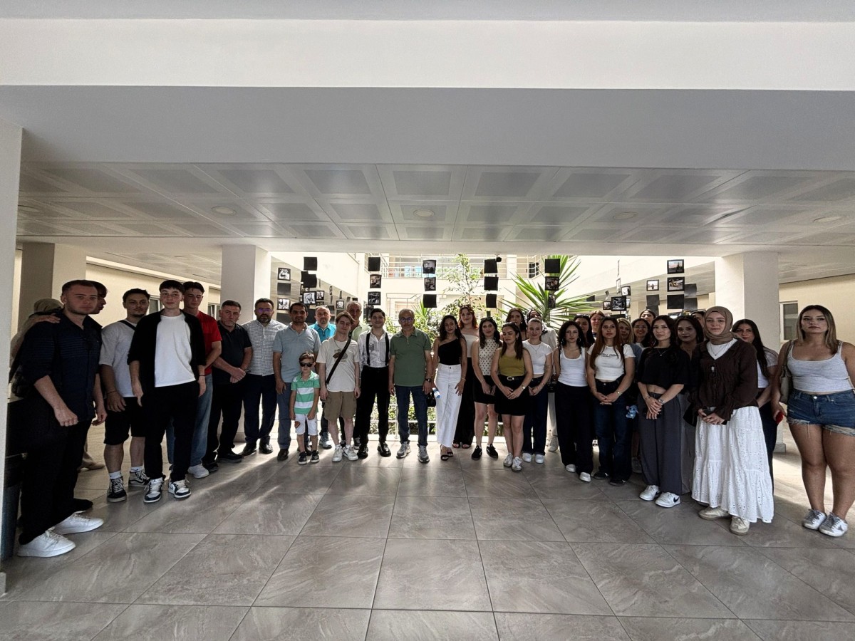 Görülmeyen hayatları dönem sonu sergisinde sundular